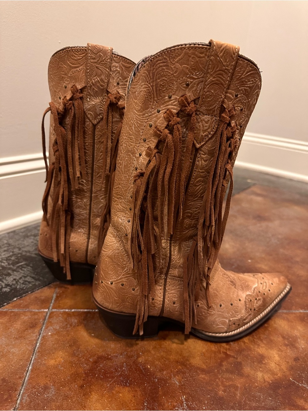 Laredo Women’s Fringe Tan Cowboy Boots Lined with Leopard - Picture 4 of 7